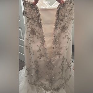 Stunning Maggie Sottero wedding dress